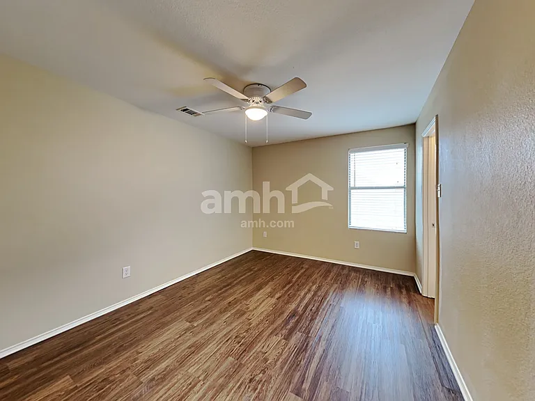 1100 Oakbrook St — Photo 21