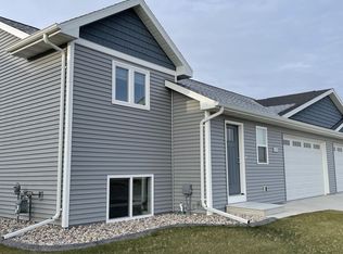 3653 E Rubyred Dr #1, Appleton, WI 54913