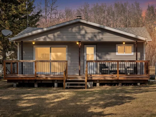 103 Willow St, Sturgeon County, AB T8R 0K4