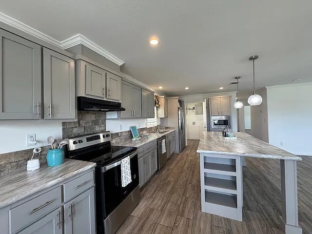 3 bed, 2.0 bath, 1456 sqft, $999 — Photo 2