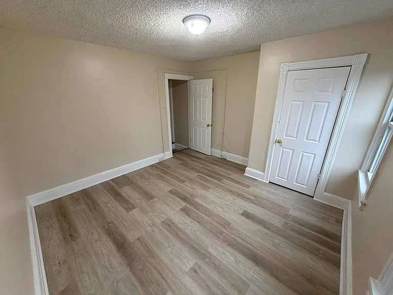 114 Smith Ave — Photo 8