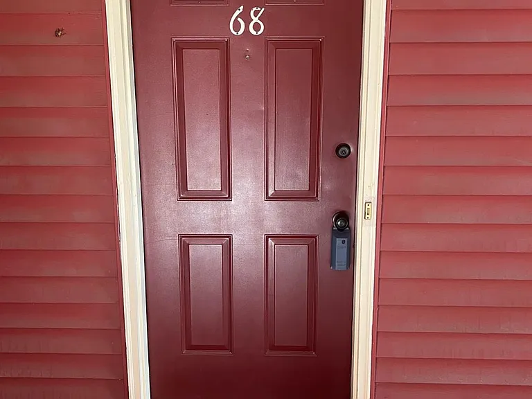 68 Crosspointe Dr — Photo 1