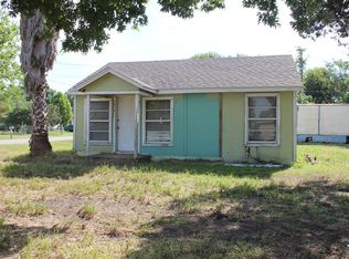 1210 8th St, Palacios, TX 77465