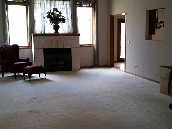 Spacious living room