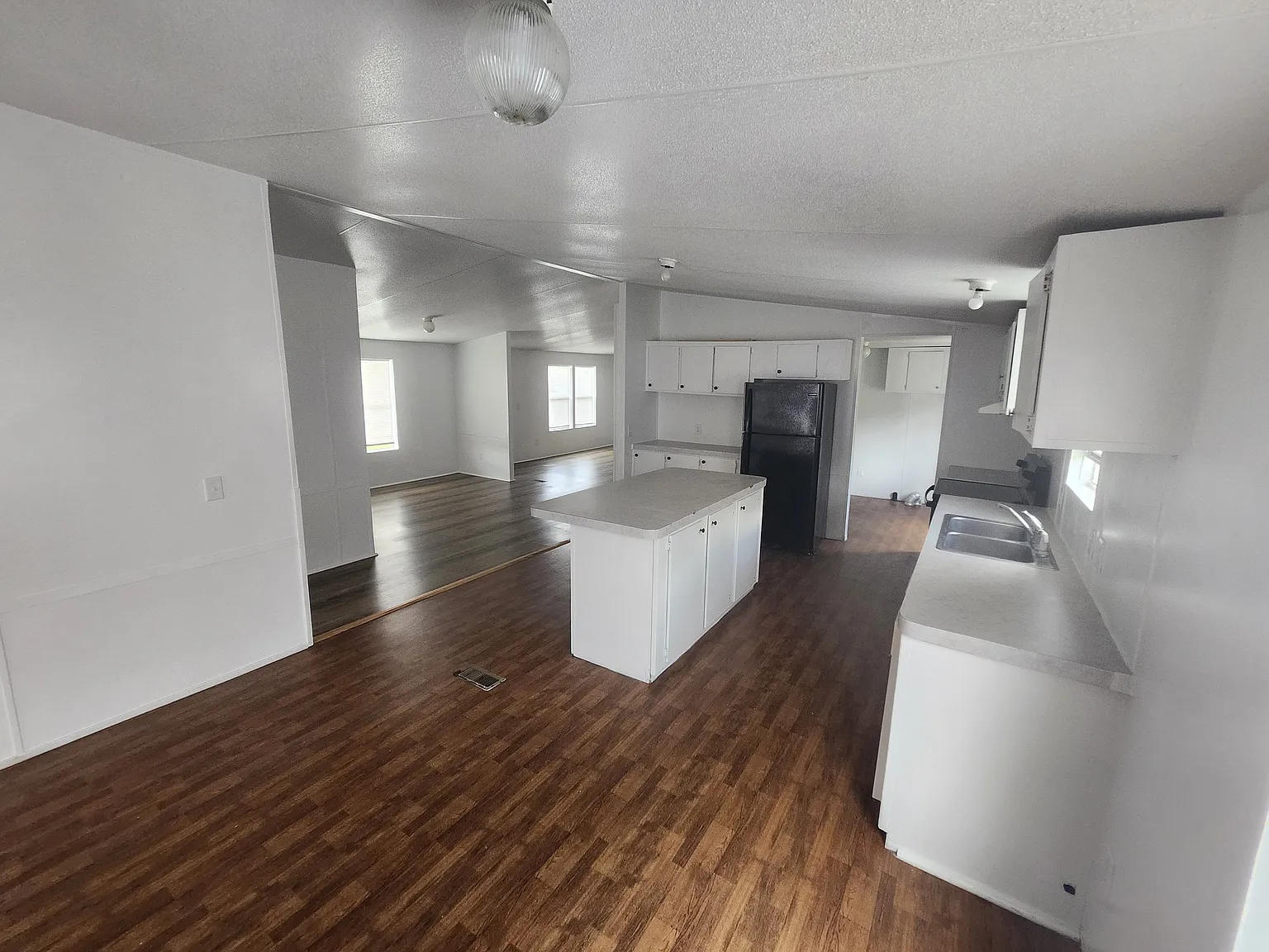 4 bed, 1600 sqft, $1,700 — Photo 3