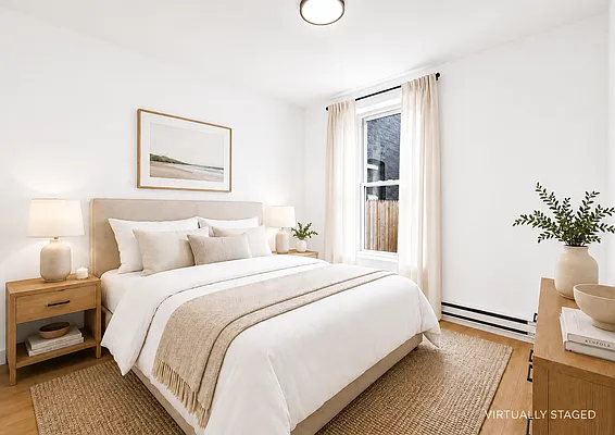 Bedroom, photo 2