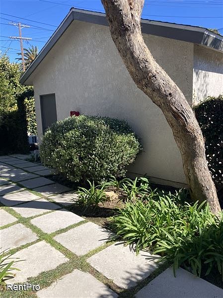 1st image of 644 Westminster Ave