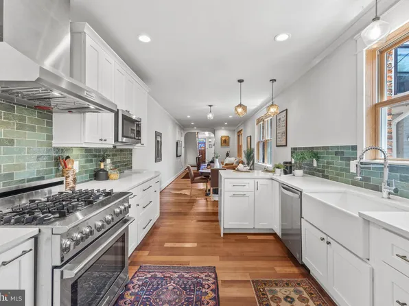 210 S Chester St, Baltimore, MD 21231