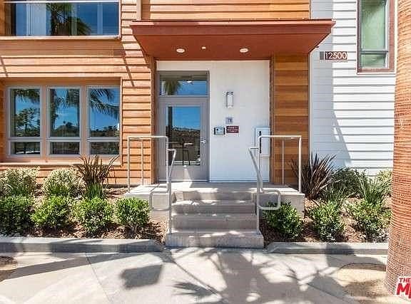 3rd image of 12500 Osprey Ln #2