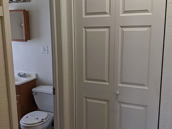4th image of 2214 Marshall Ave #A