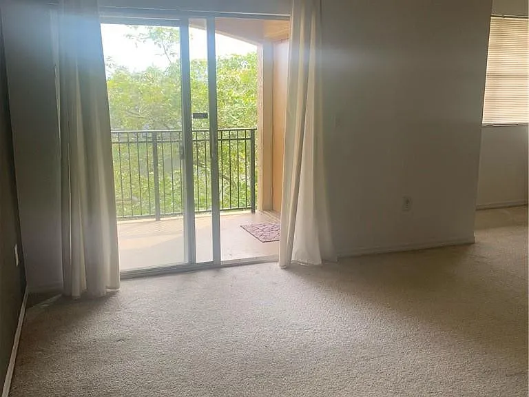 131 SW 117th Ave #8304 — Photo 5