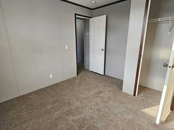 4th image of 2758 W Robin Dr