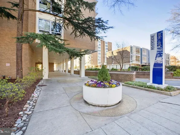 1435 4th St SW APT B512, Washington, DC 20024