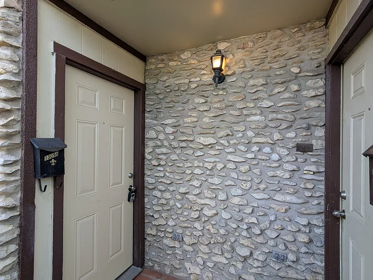 1309 W Hopkins St #A — Photo 3