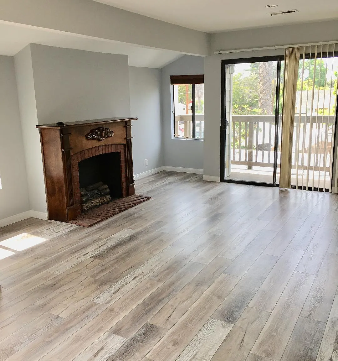 2 bed, 850 sqft, $3,150 — Photo 1