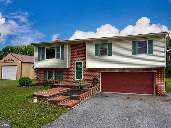 2nd image of 129 Meadowlark Ln