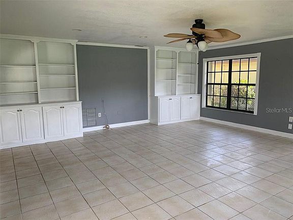 5th image of 23154 Mac Lellan Ave
