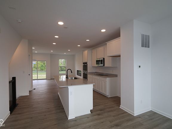 5th image of 7080 Nine Penny Dr
