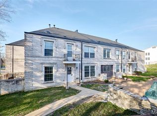 4392 Chateau De Ville Dr APT F, Saint Louis, MO