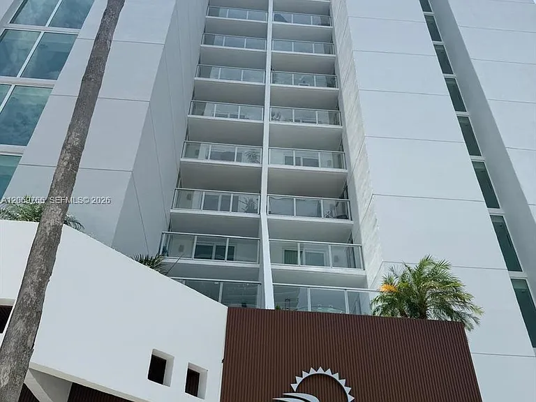 5880 Collins Ave #406 — Photo 5