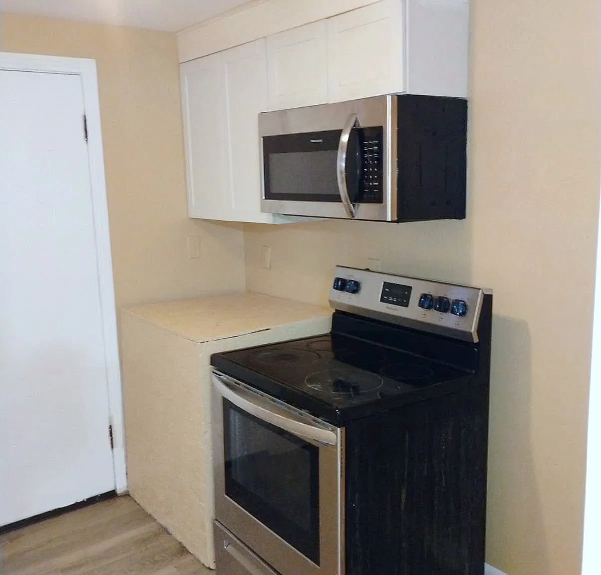 3 bed, 1125 sqft, $1,660 — Photo 3