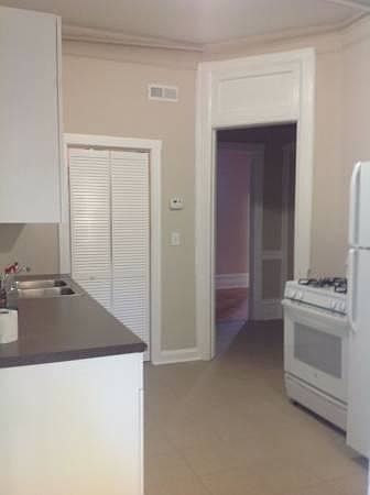 1st image of 2271 N Lincoln Ave #1