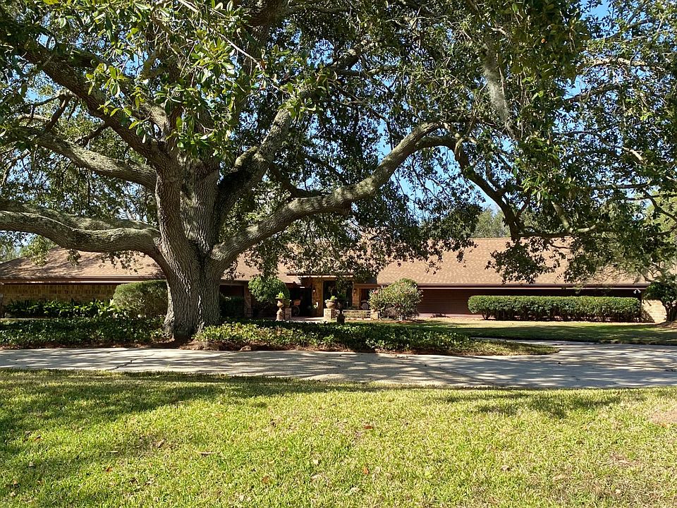 1st image of 580 Fairview Dr