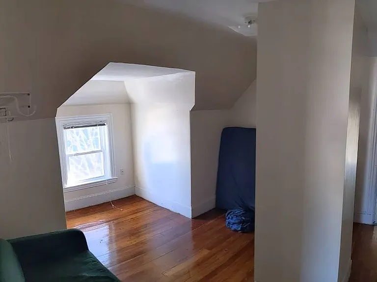 31 Rexhame St #2 — Photo 2