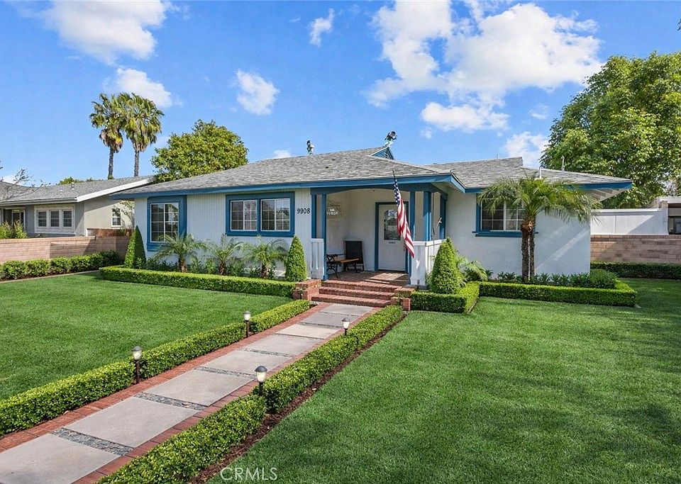 1st image of 9908 Woodley Ave