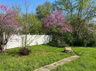 280 Hibbard St, Saint Clair, MO 63077