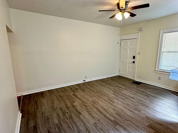 3rd image of 130 Wilton Ave #1