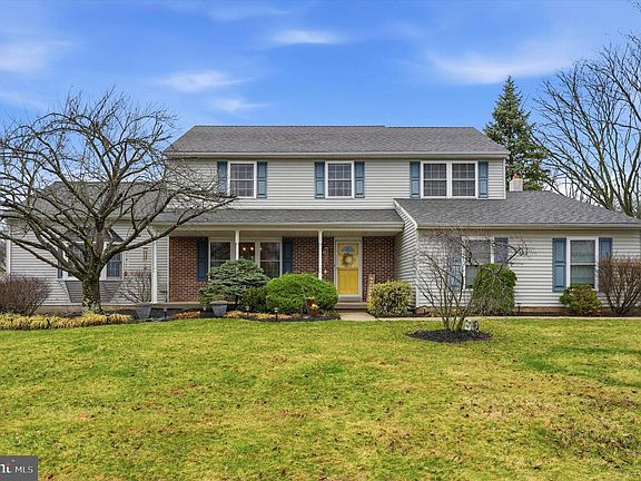 2nd image of 1420 Scarlet Oak Rd