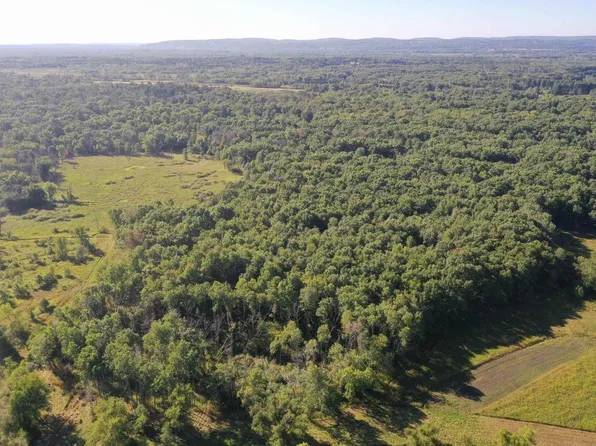 Dreyer Road, Portage, WI 53901