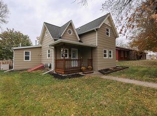 1812 7th St, Nevada, IA 50201