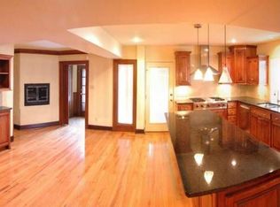 1271 SW Pembroke Ln, Topeka, KS 66604