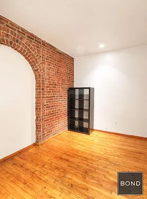 Rented by Bond New York | media 7