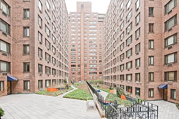 1st image of 425 E 63rd St APT W4d
