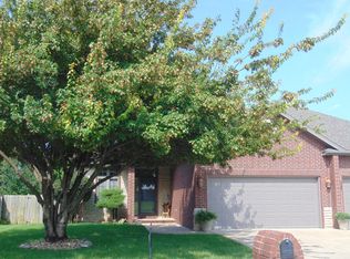 3233 Kickapoo Ave, Springfield, MO 65804