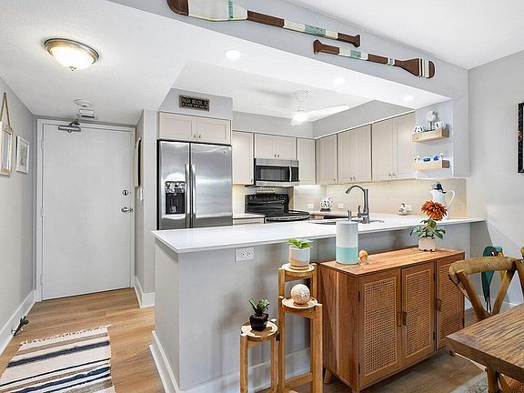 3rd image of 3540 S Ocean Boulevard #302e