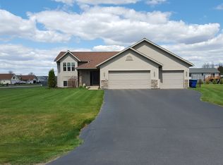 2510 Sunny Meadow Dr, Kronenwetter, WI 54455