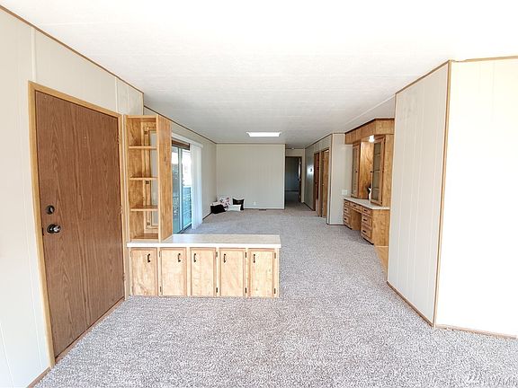5th image of 1402 22nd St NE Unit 57
