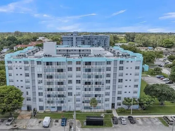 15600 NW 7th Ave APT 515, Miami, FL 33169