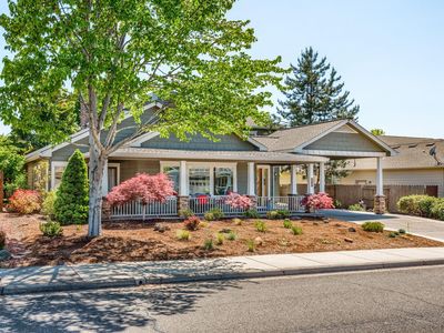 210 Bellerive Dr, Eagle Pt, OR, 97524