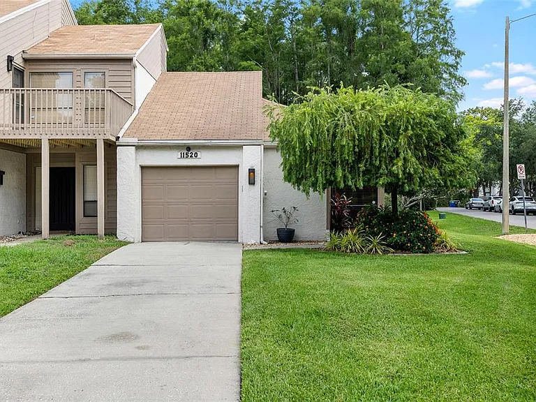11520 Galleria Dr — Photo 3