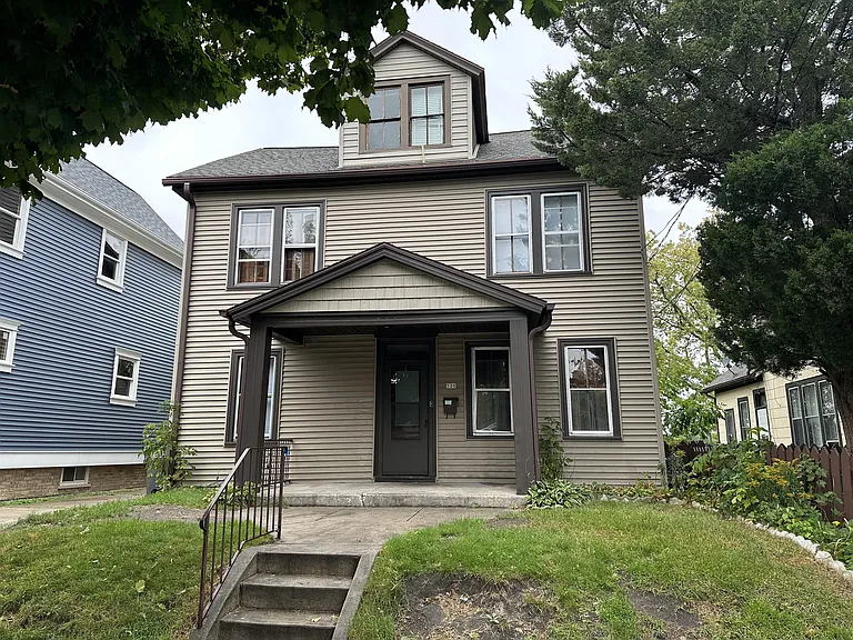 520 S Water St — Photo 1