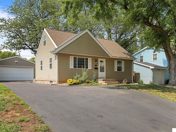 3rd image of 3220 S 121st St