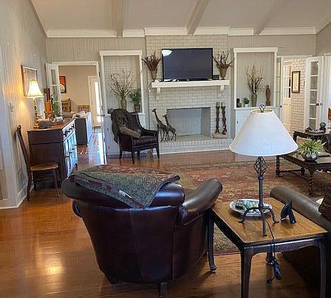 4th image of 265 Westover Dr