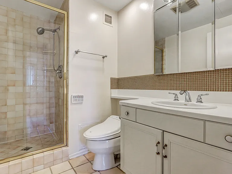 10787 Wilshire Blvd #802 — Photo 19