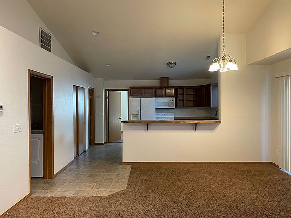 2nd image of 1209 W Franklin St #B
