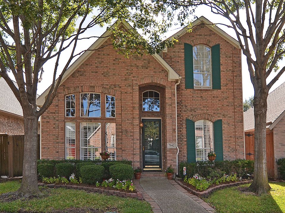 1st image of 7042 Spruce Creek Ln